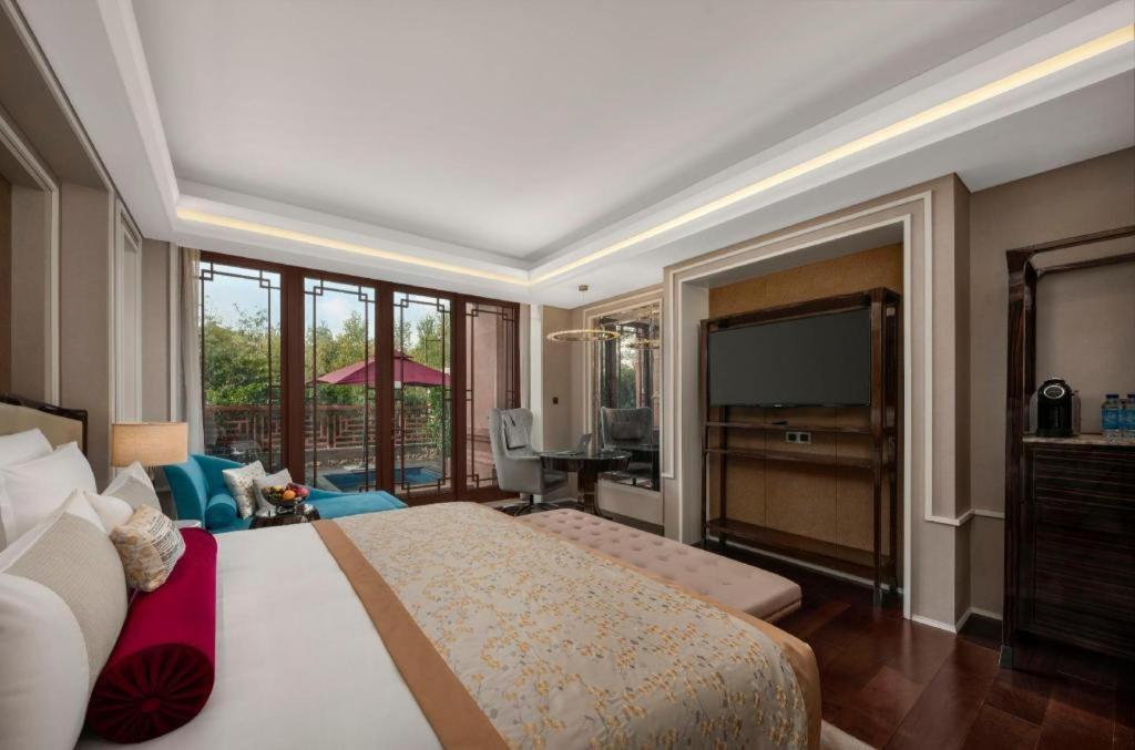 Grand Bay Hotel Beijing Xiaotangzhuang Экстерьер фото