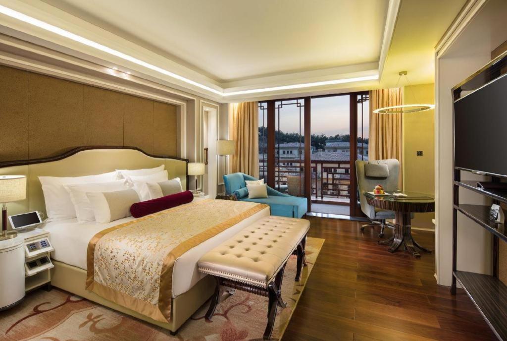 Grand Bay Hotel Beijing Xiaotangzhuang Экстерьер фото