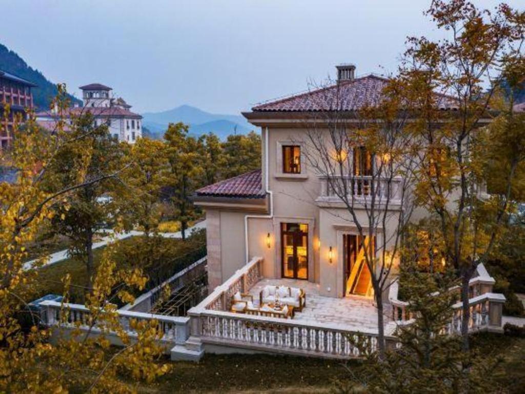 Grand Bay Hotel Beijing Xiaotangzhuang Экстерьер фото