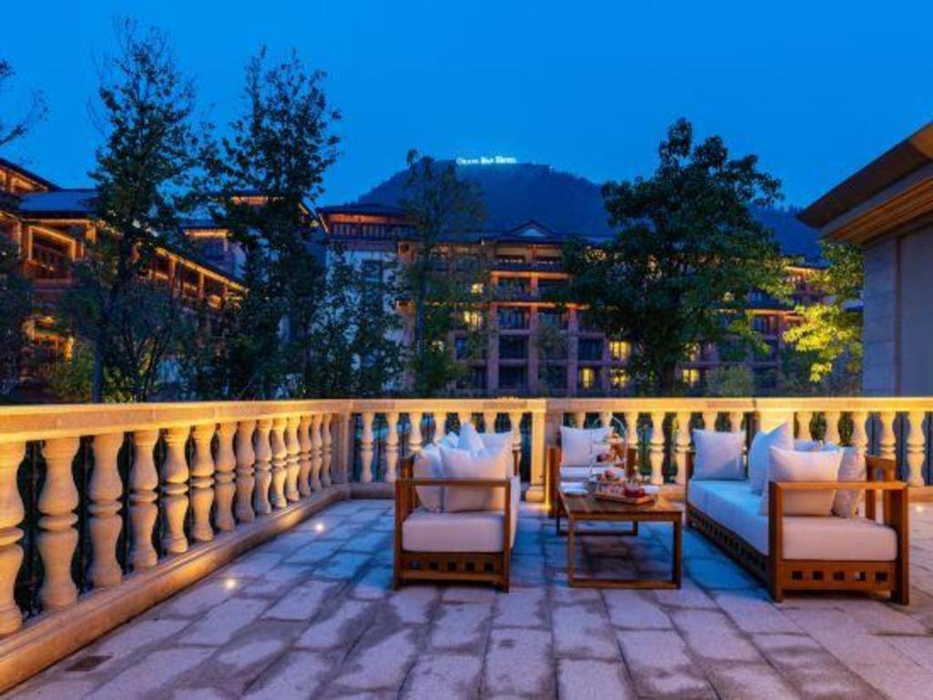 Grand Bay Hotel Beijing Xiaotangzhuang Экстерьер фото