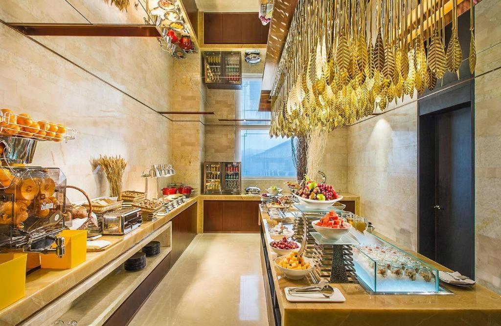 Grand Bay Hotel Beijing Xiaotangzhuang Экстерьер фото