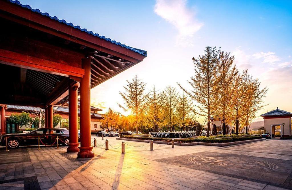 Grand Bay Hotel Beijing Xiaotangzhuang Экстерьер фото